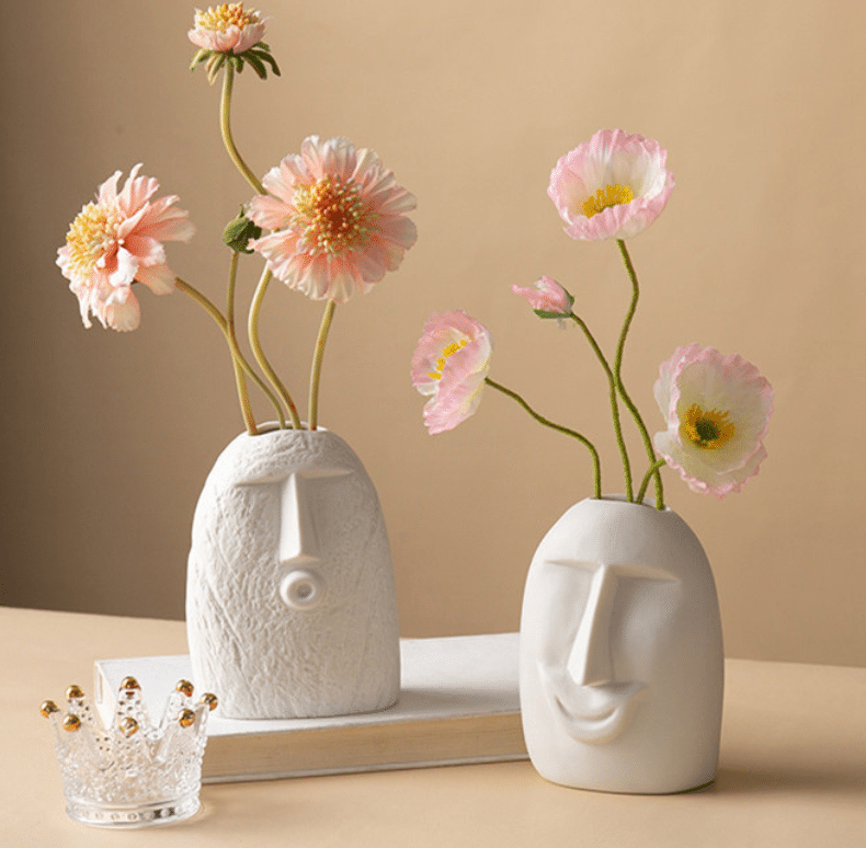 Ceramic vase in the shape of a small designer face