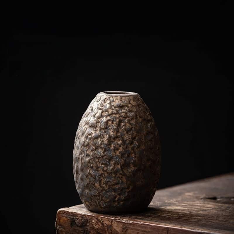 Japanese golden ceramic vase