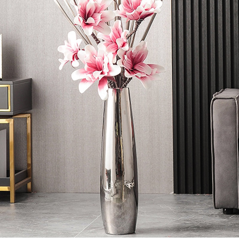 Large silver vase to place on the floor