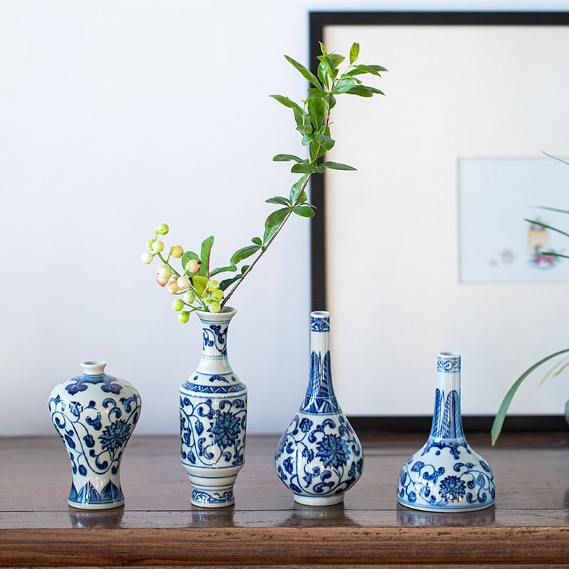 Ming style miniature Chinese vase