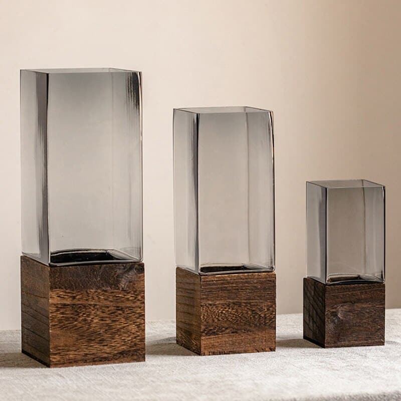 Scandinavian square glass vase and wooden support7