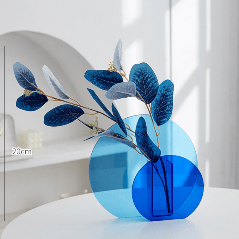 Scandinavian vase with geometric shape7